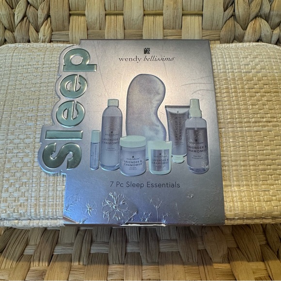 Wendy Bellissimo Lavender & Chamomile Sleep Set wash creams candle oil mist mask - Picture 5 of 5